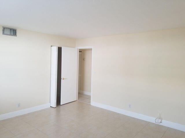 View photos, virtual tours, details... 720 N Dixie Highway 202