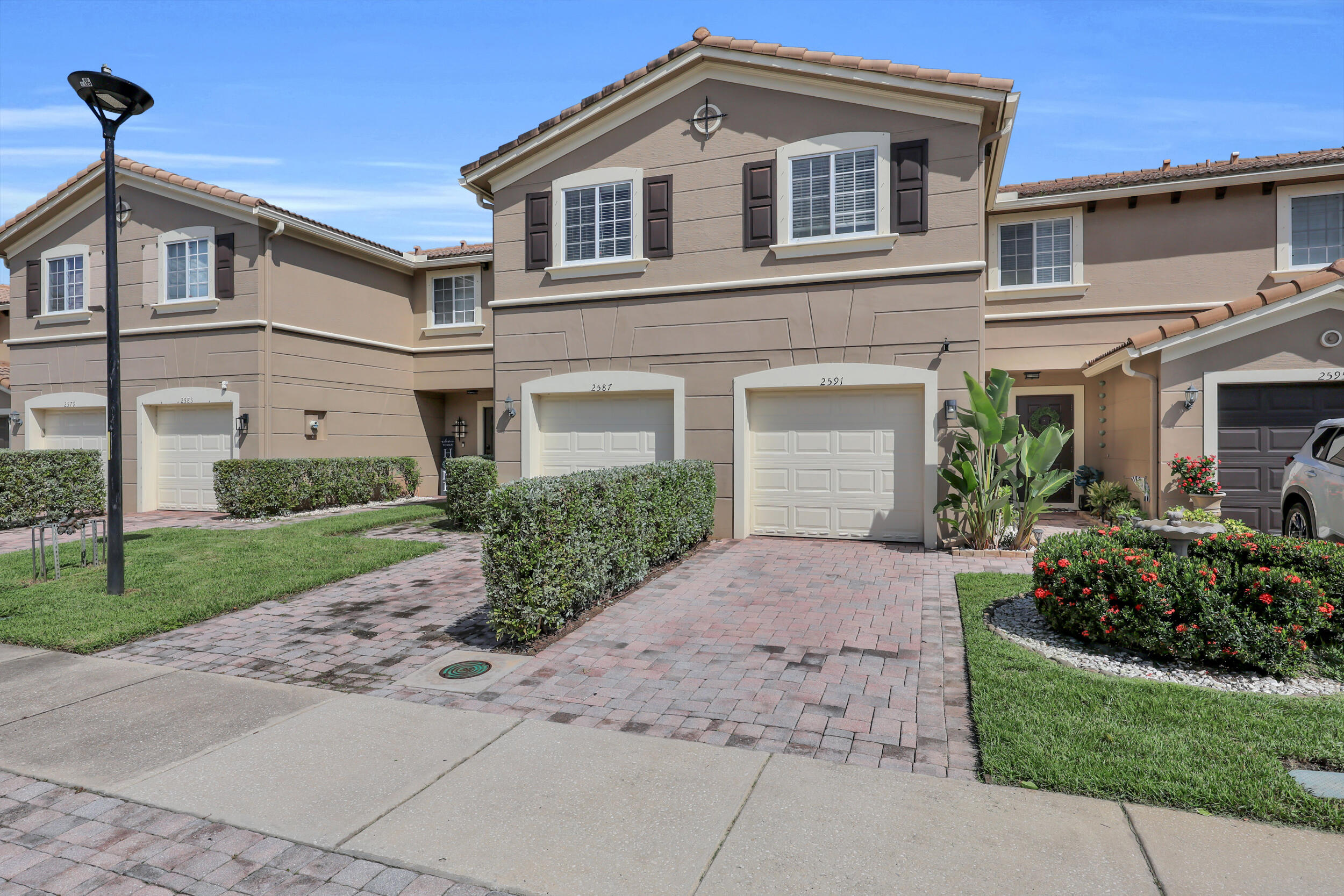 2591 SW Marshfield Court