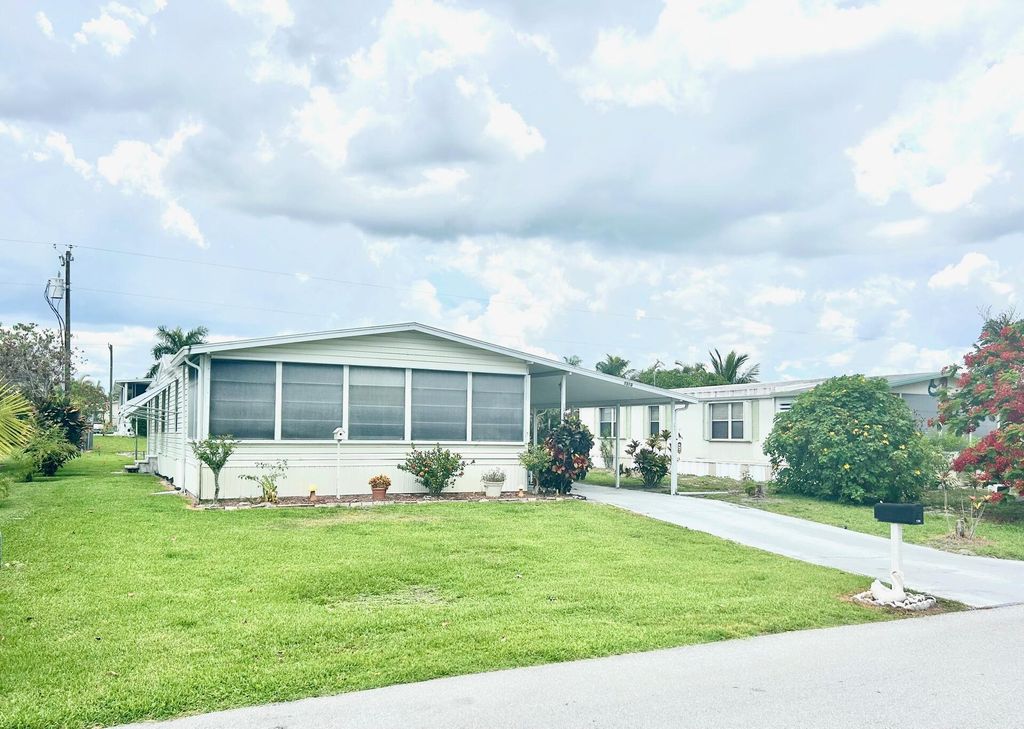 Photo of 7370 SE Eagle Avenue, Hobe Sound, FL 33455 (MLS # R10995438)