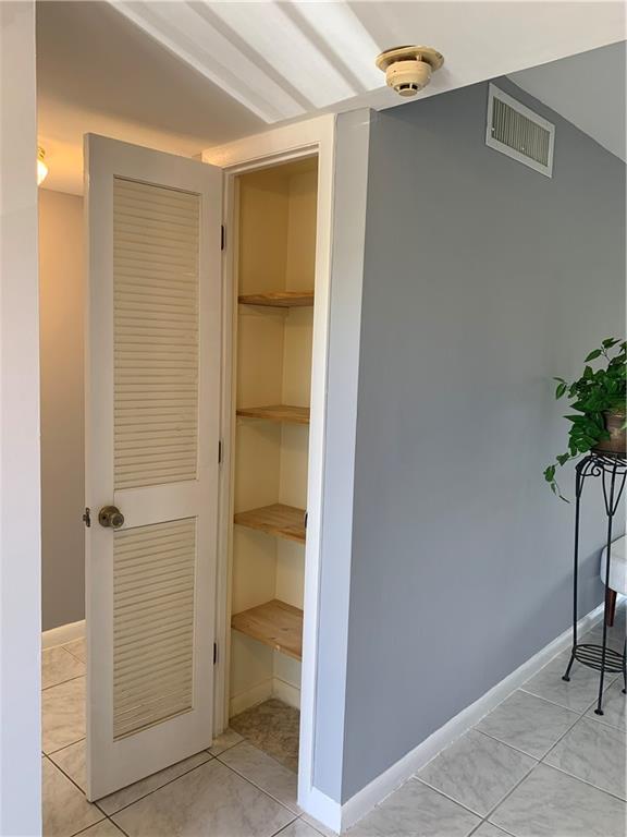 Sunrise lakes condominum - Residential