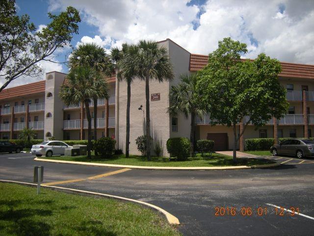 Sunrise lakes condominum - Residential