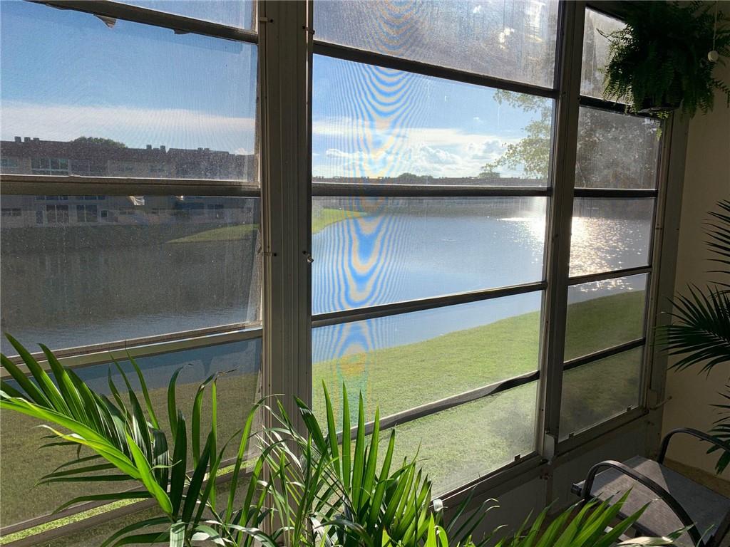 Sunrise lakes condominum - Residential