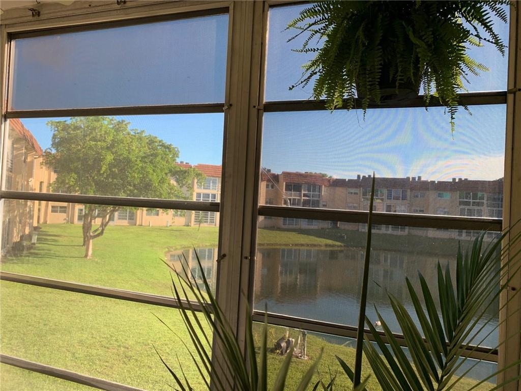 Sunrise lakes condominum - Residential