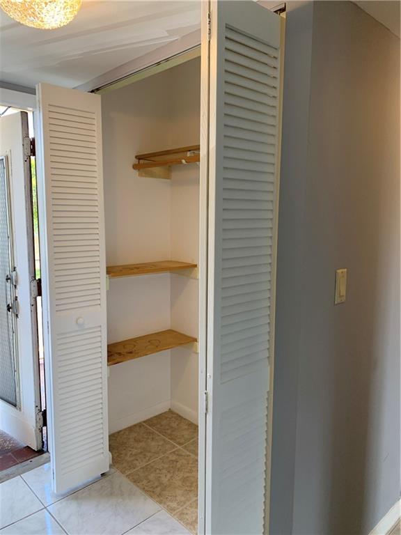 Sunrise lakes condominum - Residential