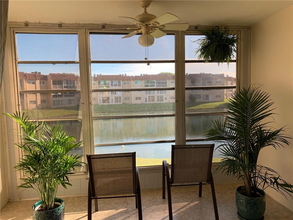 Sunrise lakes condominum - Residential