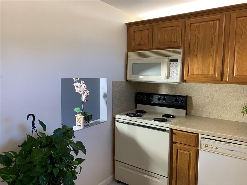 Sunrise lakes condominum - Residential