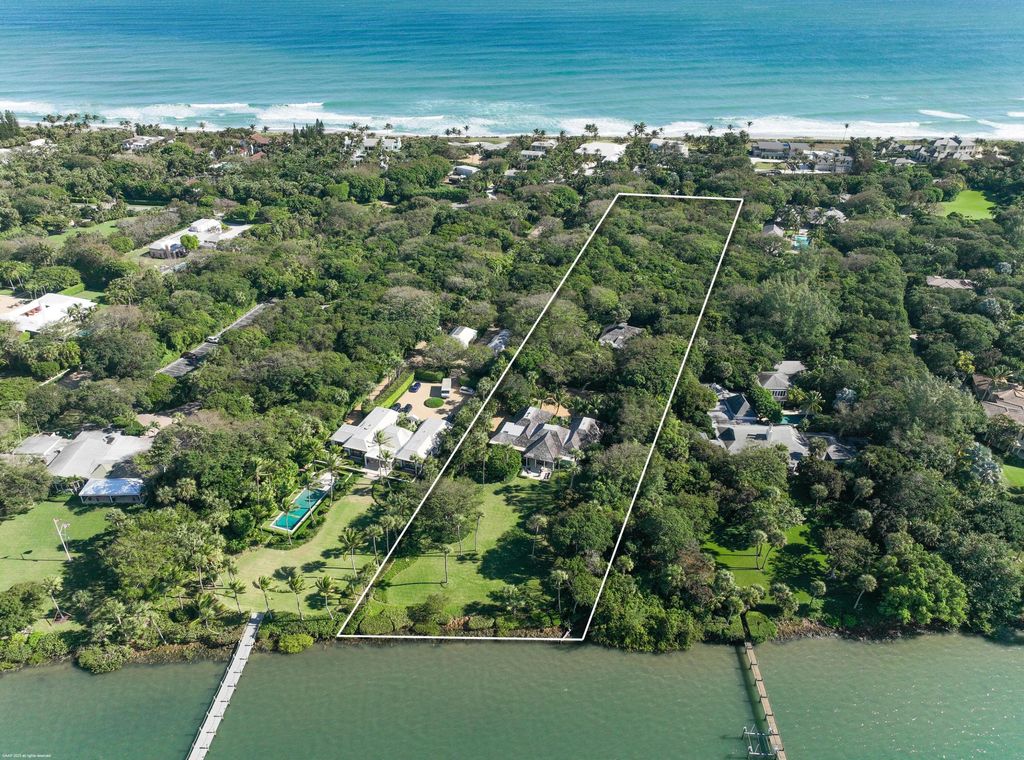 Photo of 286 S Beach Road, Hobe Sound, FL 33455 (MLS # R11012378)