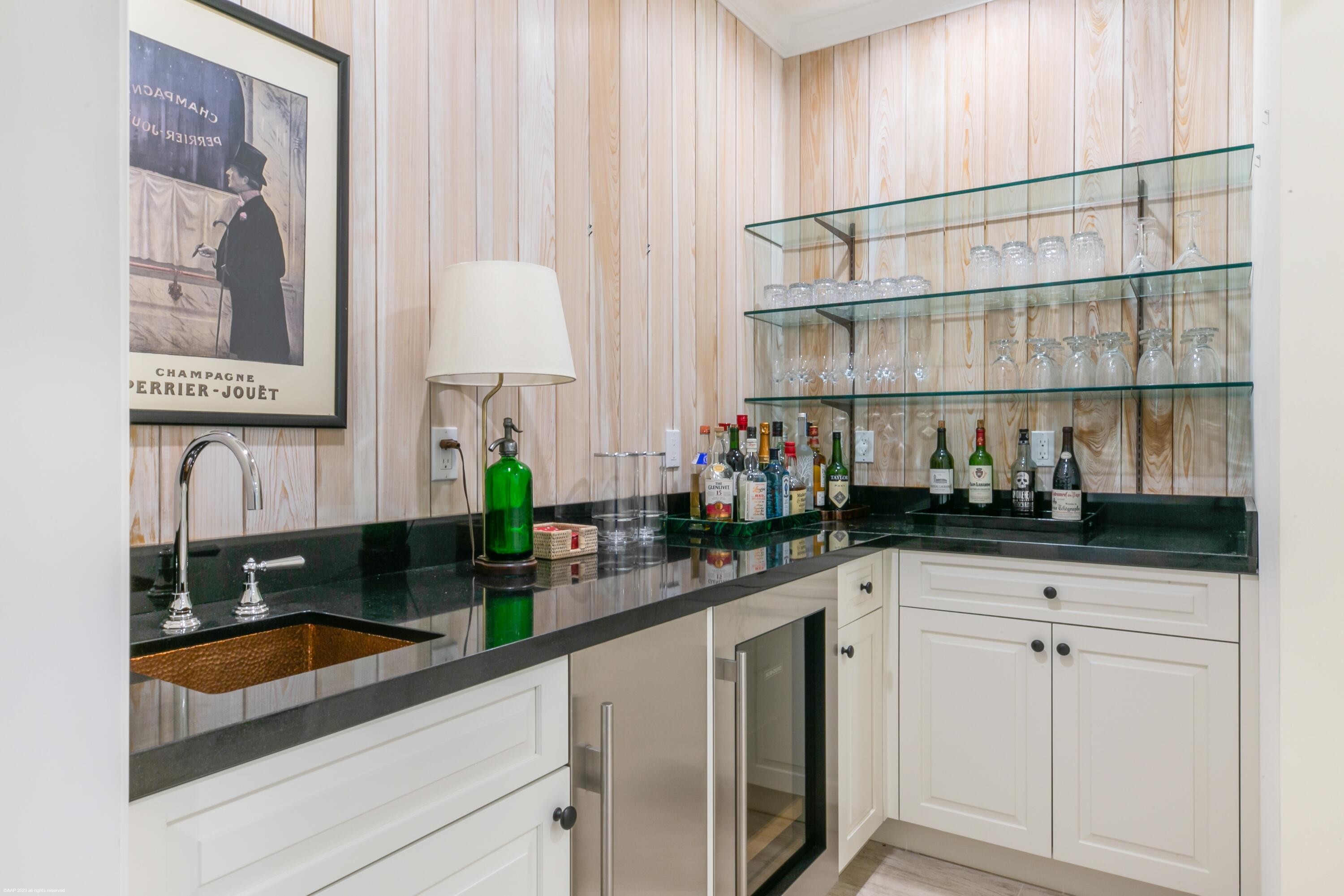 JUPITER ISLAND - Residential