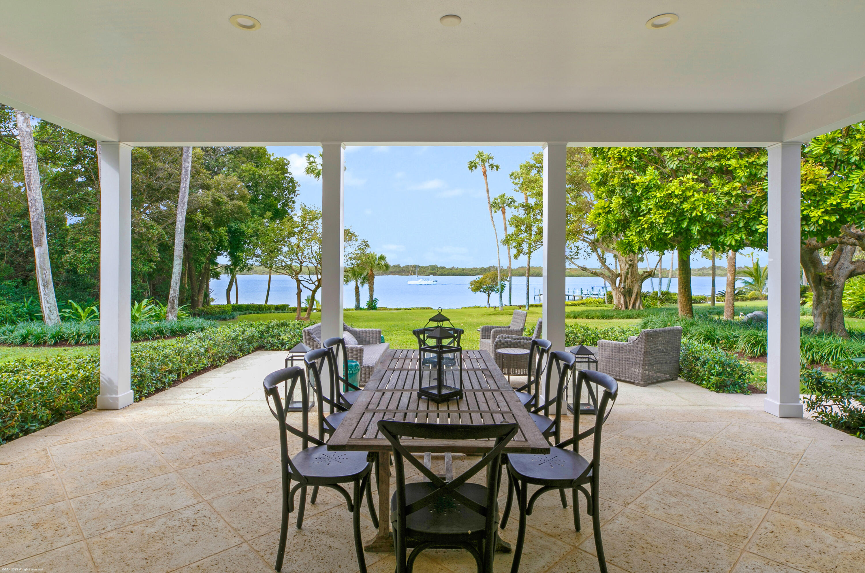 JUPITER ISLAND - Residential