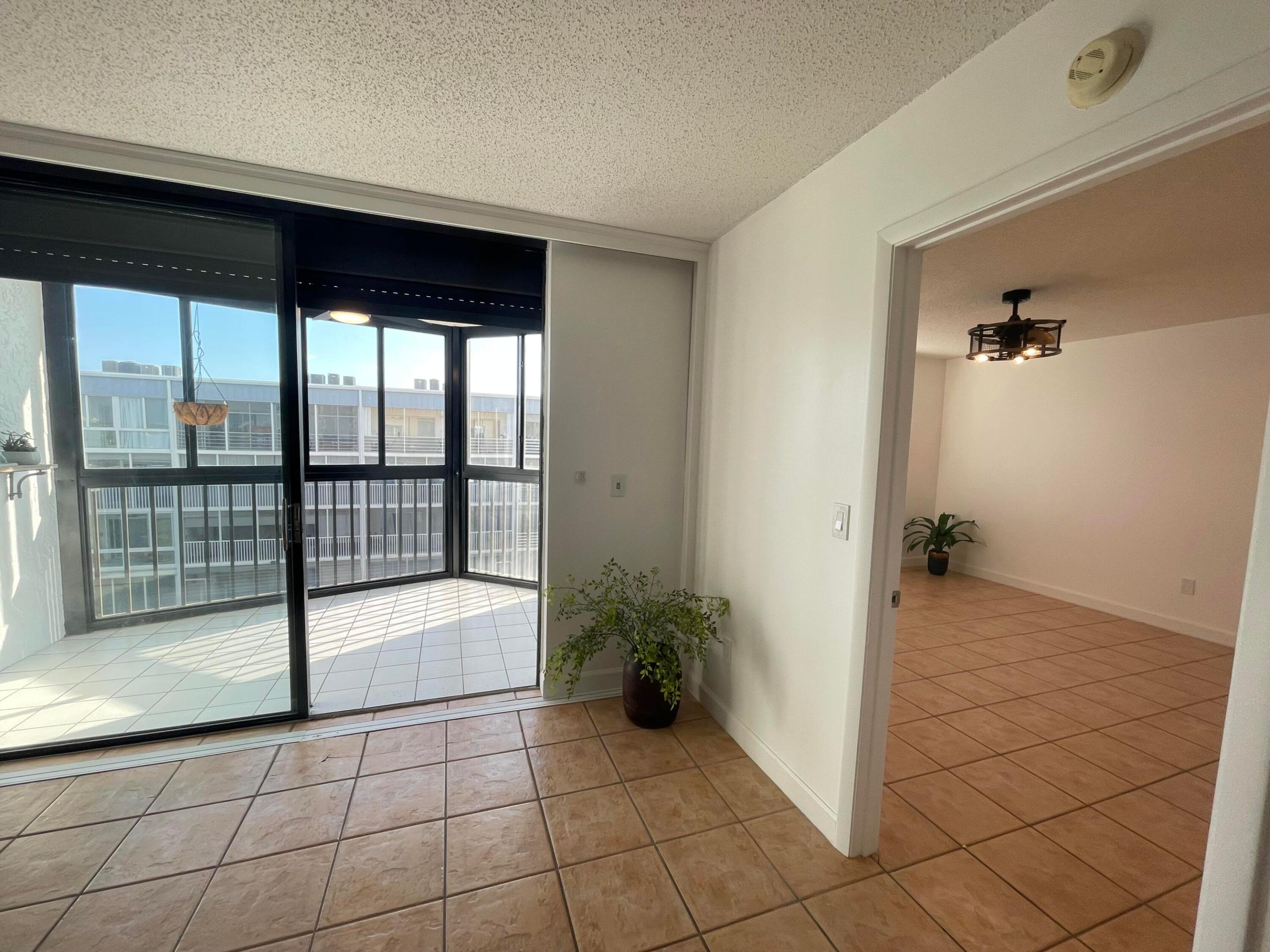 HIDDEN HARBOUR OF THE PALM BEACHES COND DECL FILED - Residential Lease