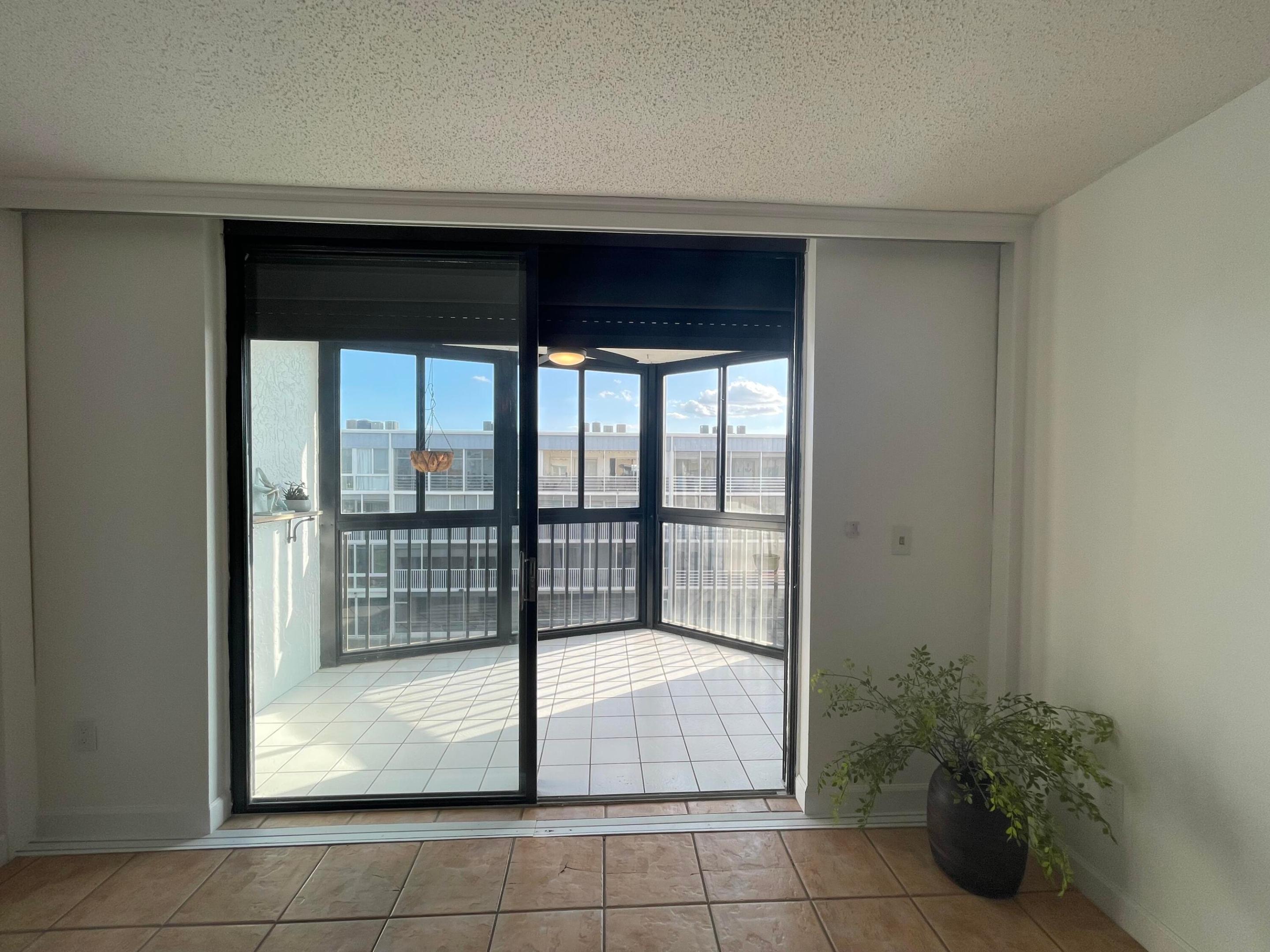 HIDDEN HARBOUR OF THE PALM BEACHES COND DECL FILED - Residential Lease