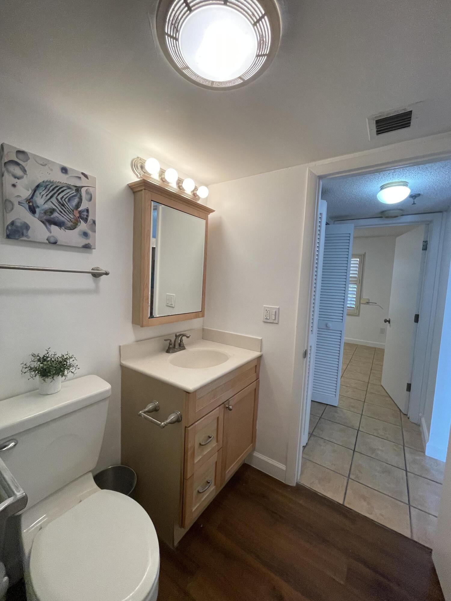 HIDDEN HARBOUR OF THE PALM BEACHES COND DECL FILED - Residential Lease