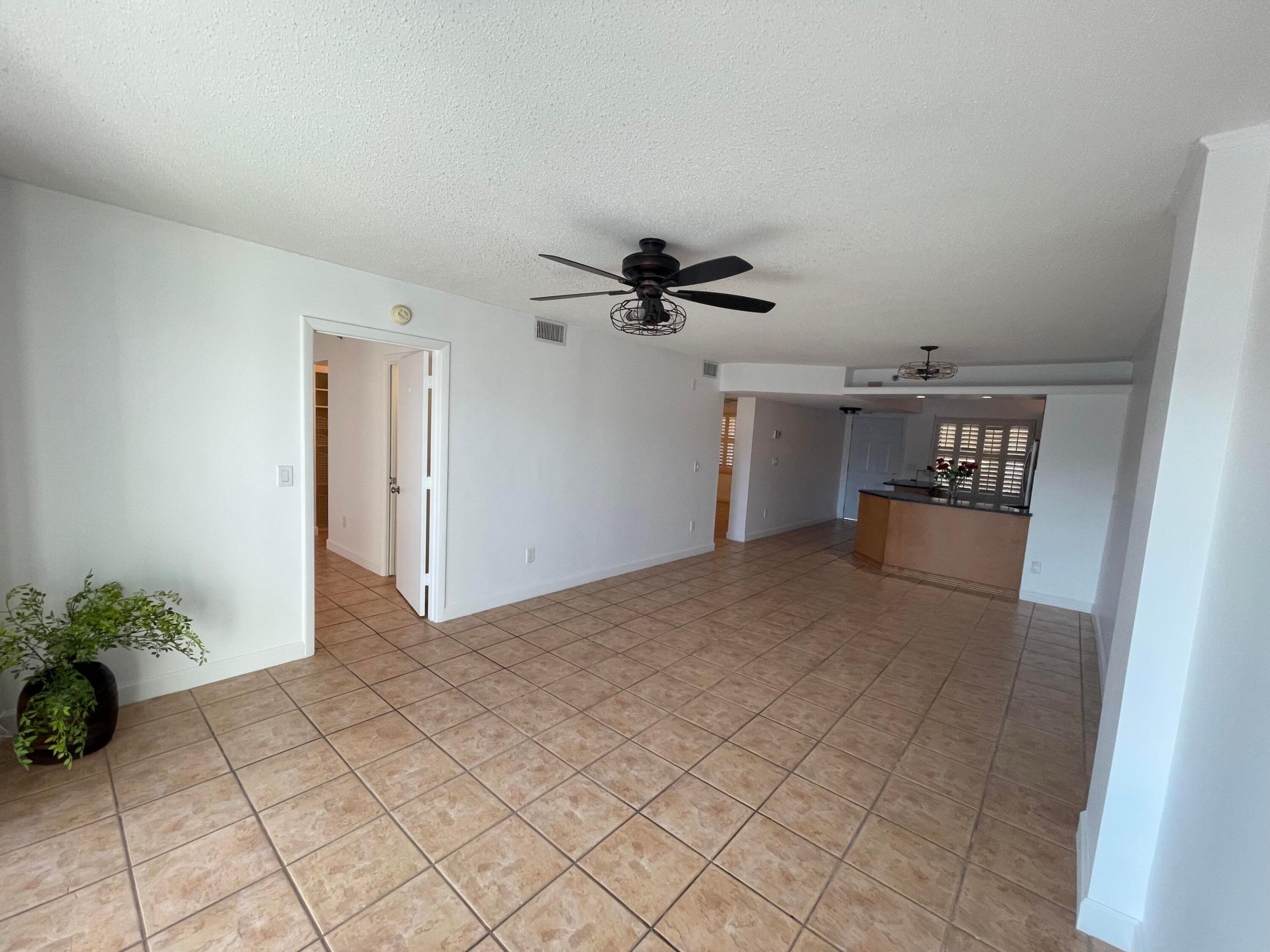 HIDDEN HARBOUR OF THE PALM BEACHES COND DECL FILED - Residential Lease