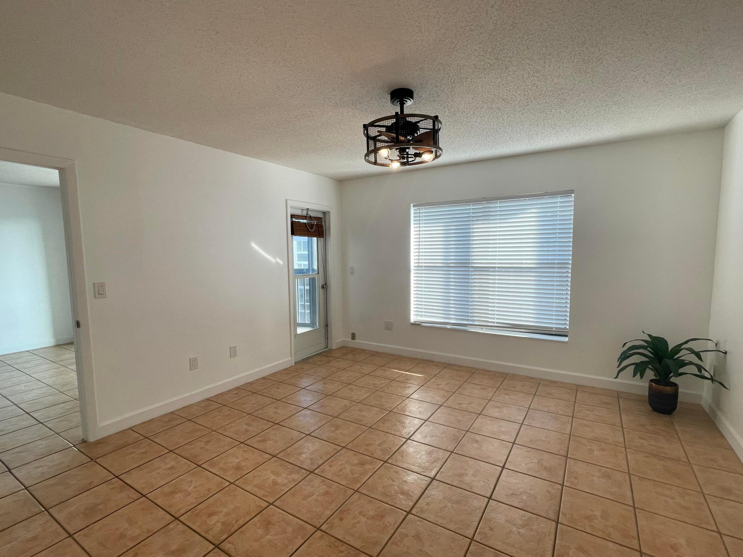 HIDDEN HARBOUR OF THE PALM BEACHES COND DECL FILED - Residential Lease