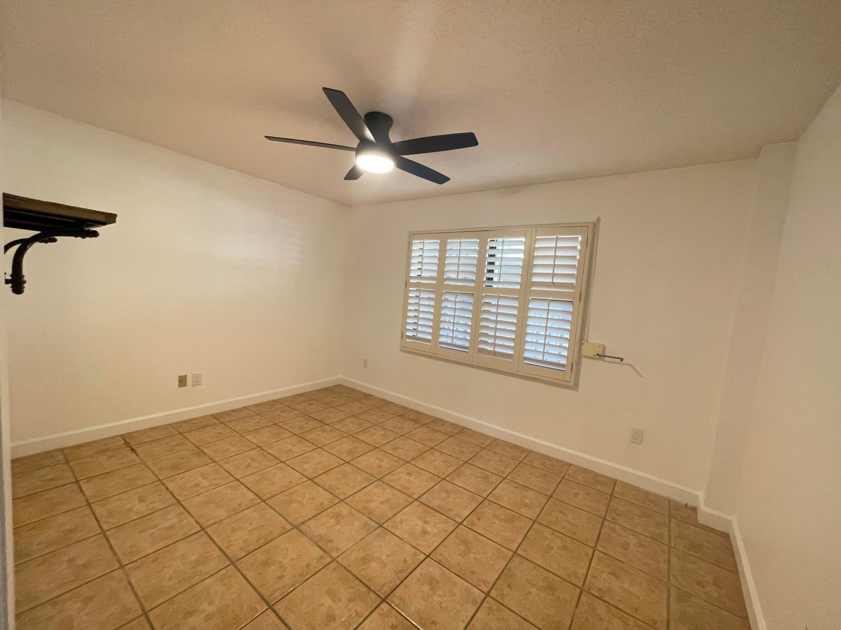 HIDDEN HARBOUR OF THE PALM BEACHES COND DECL FILED - Residential Lease