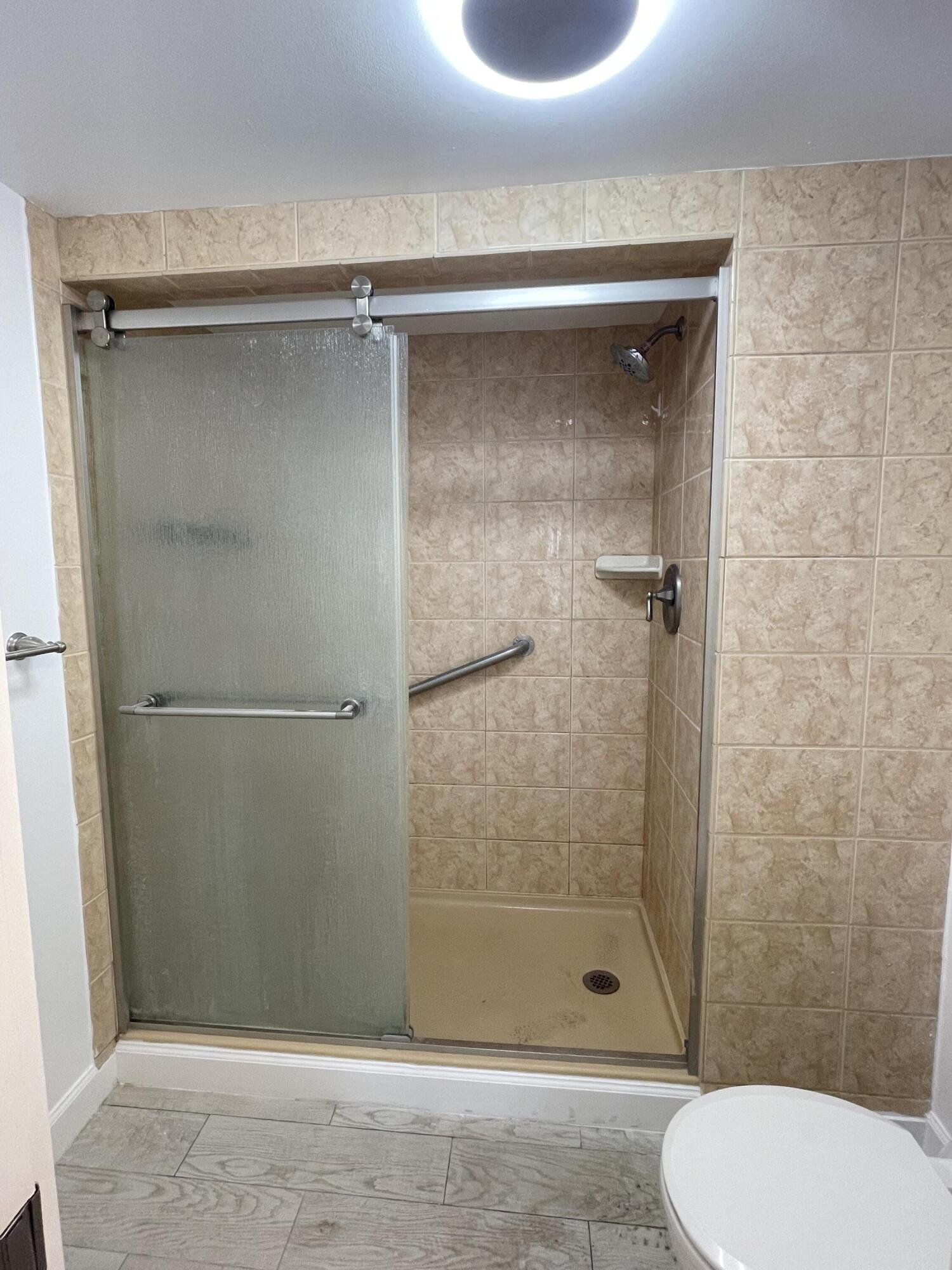 HIDDEN HARBOUR OF THE PALM BEACHES COND DECL FILED - Residential Lease