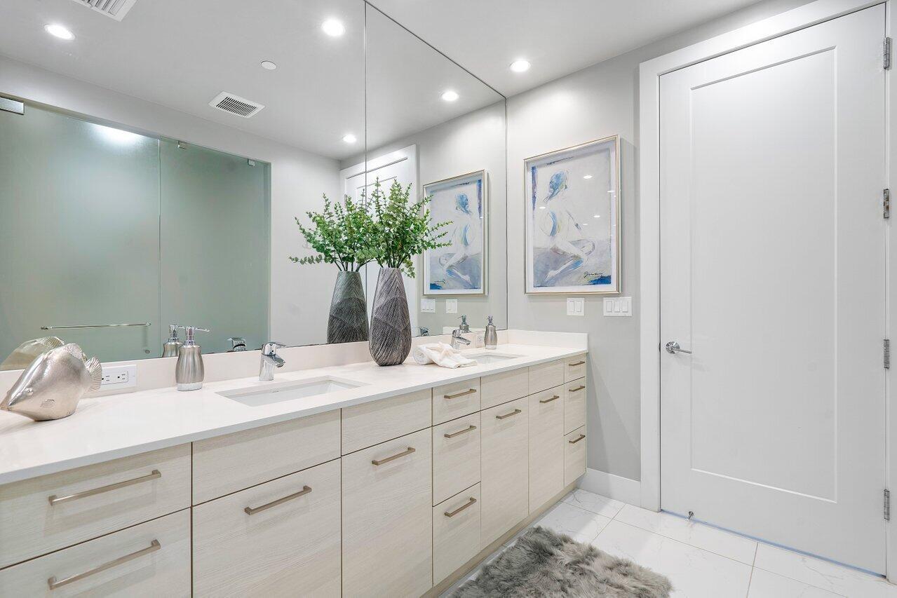 SPANISH RIVER TOWNHOMES/m - Residential Lease