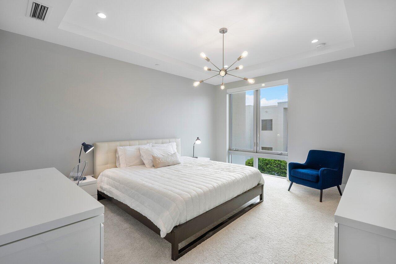 SPANISH RIVER TOWNHOMES/m - Residential Lease