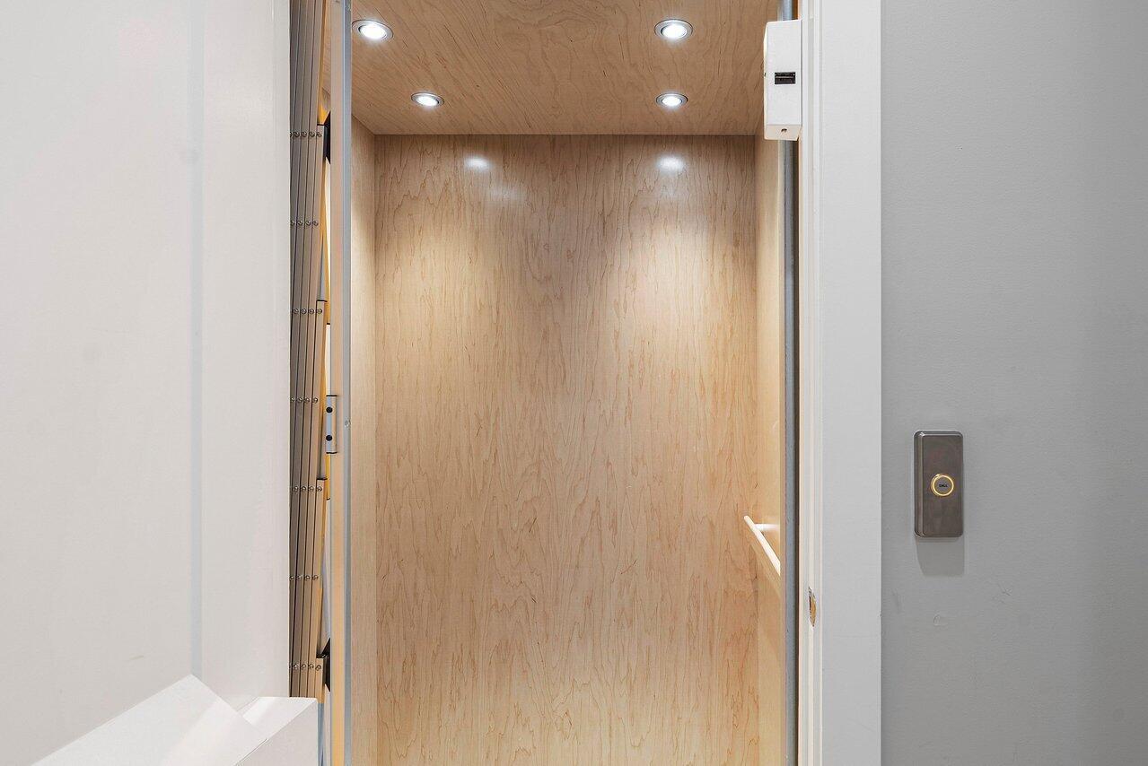 SPANISH RIVER TOWNHOMES/m - Residential Lease