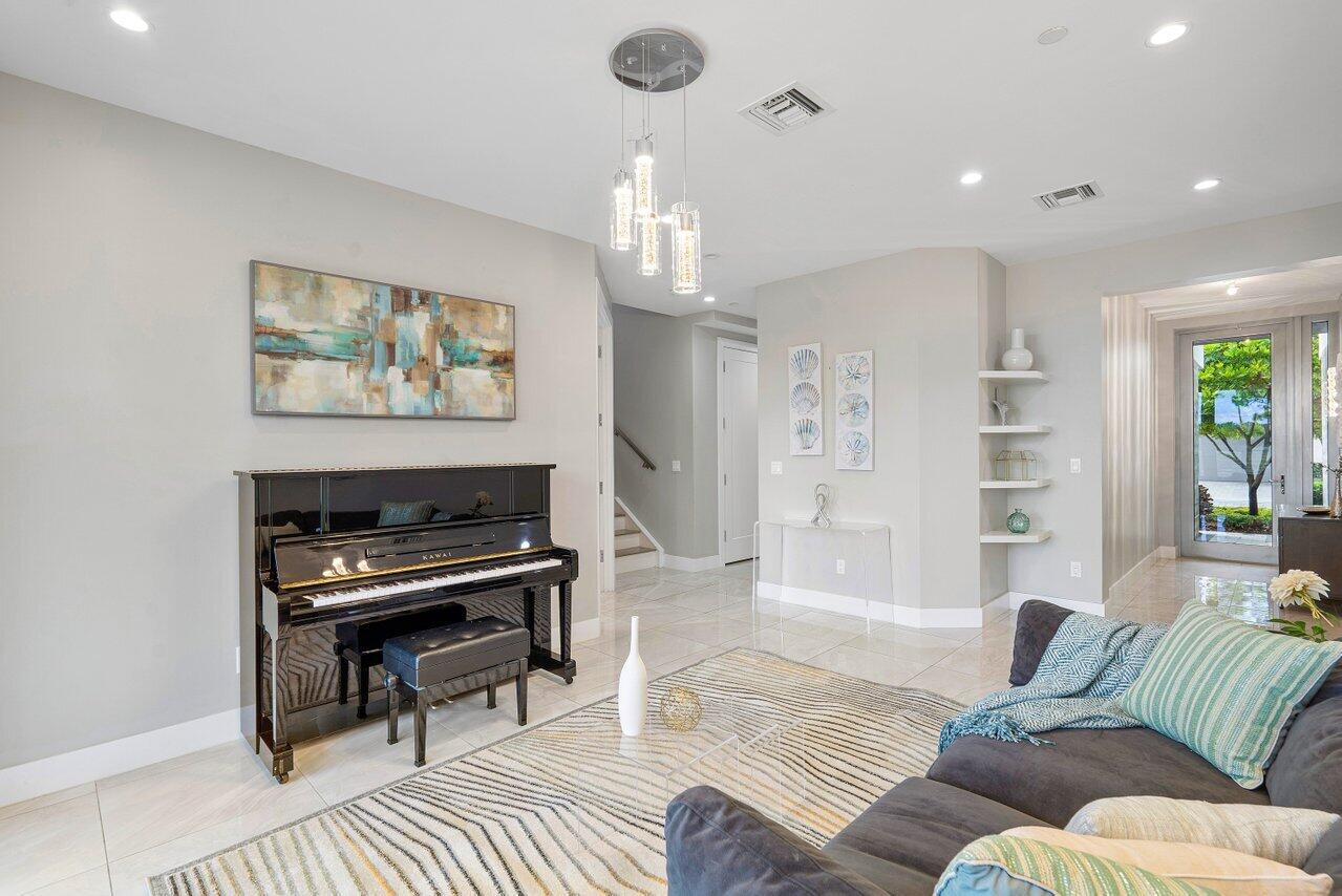 SPANISH RIVER TOWNHOMES/m - Residential Lease