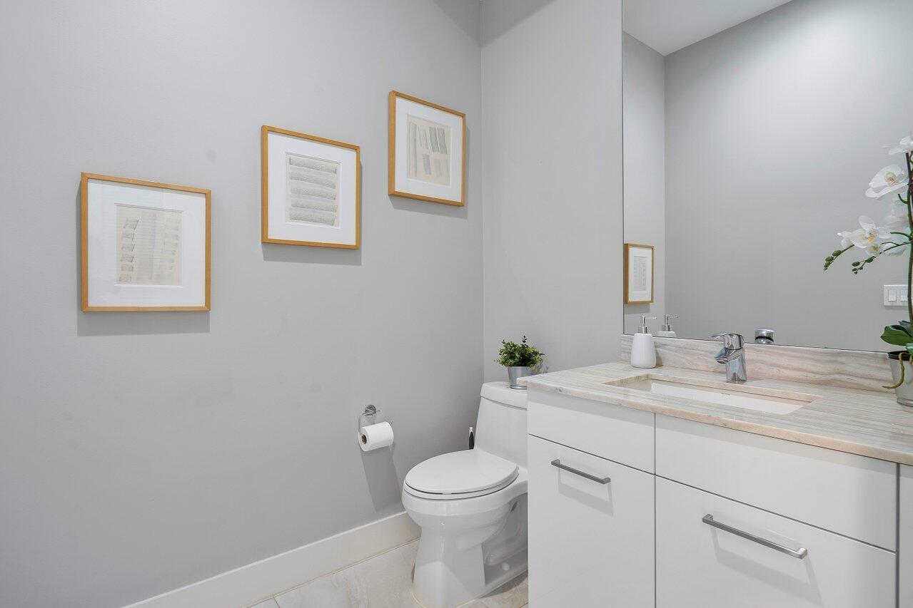 SPANISH RIVER TOWNHOMES/m - Residential Lease