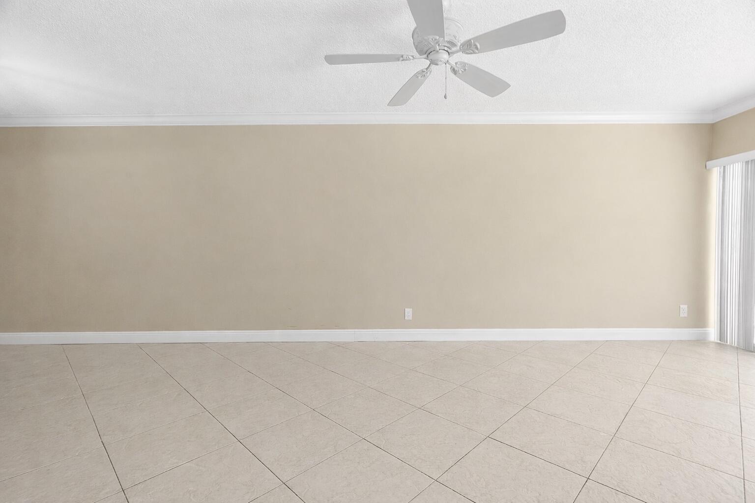 PENTHOUSE NORTH CONDO - Residential