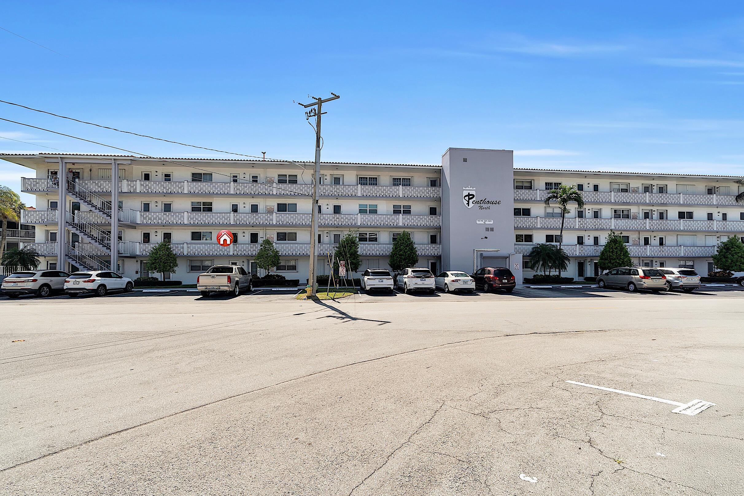 PENTHOUSE NORTH CONDO - Residential