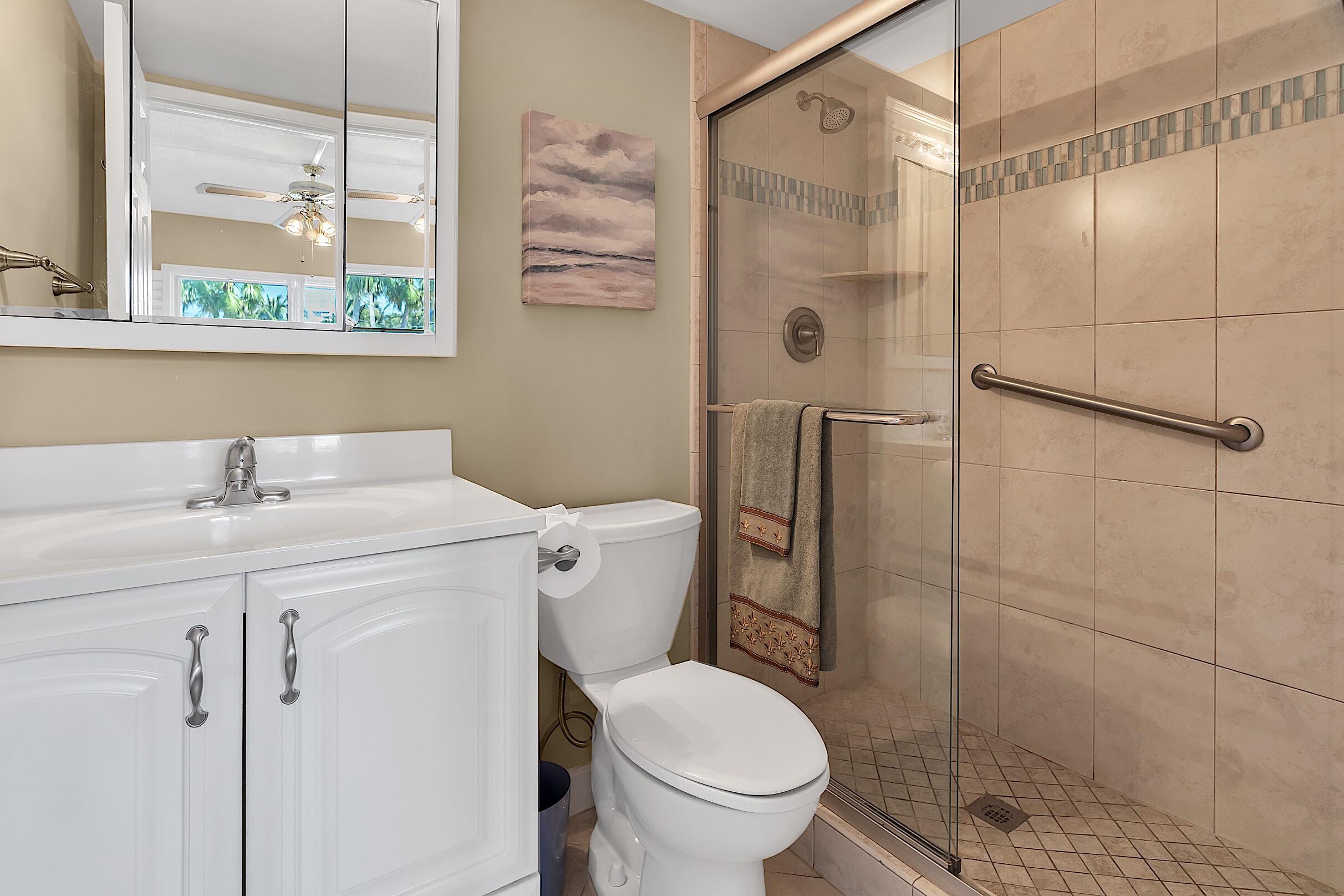 PENTHOUSE NORTH CONDO - Residential