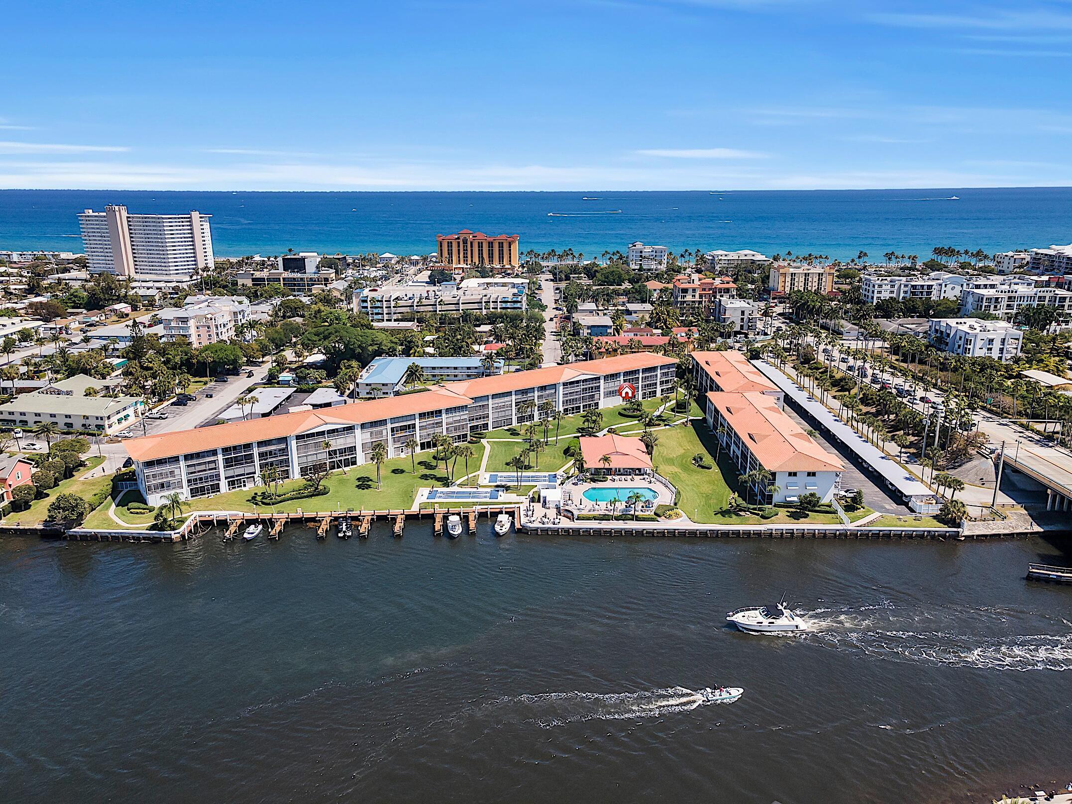 PENTHOUSE NORTH CONDO - Residential