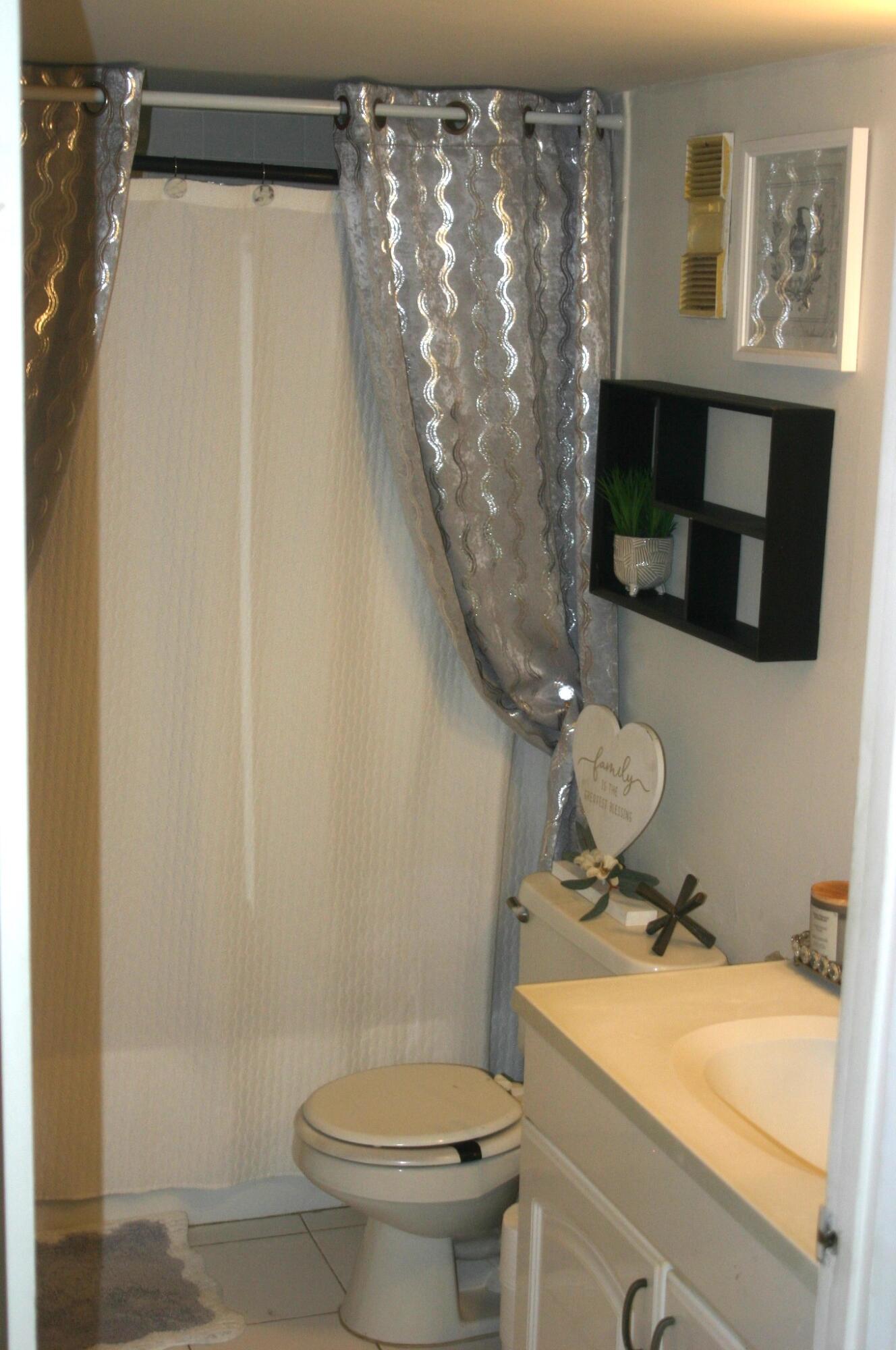 2070 NW 43rd Terrace Apt 3