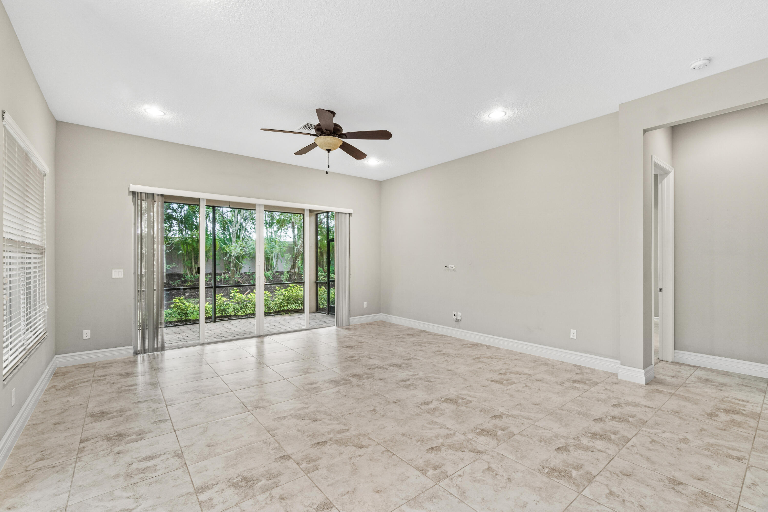 Valencia Cove - Residential Lease
