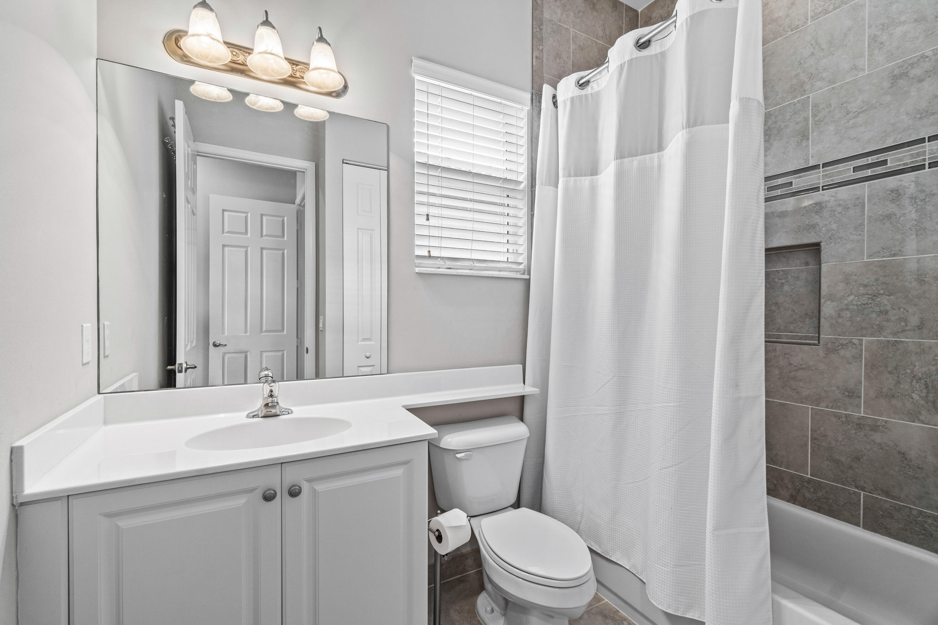 Valencia Cove - Residential Lease