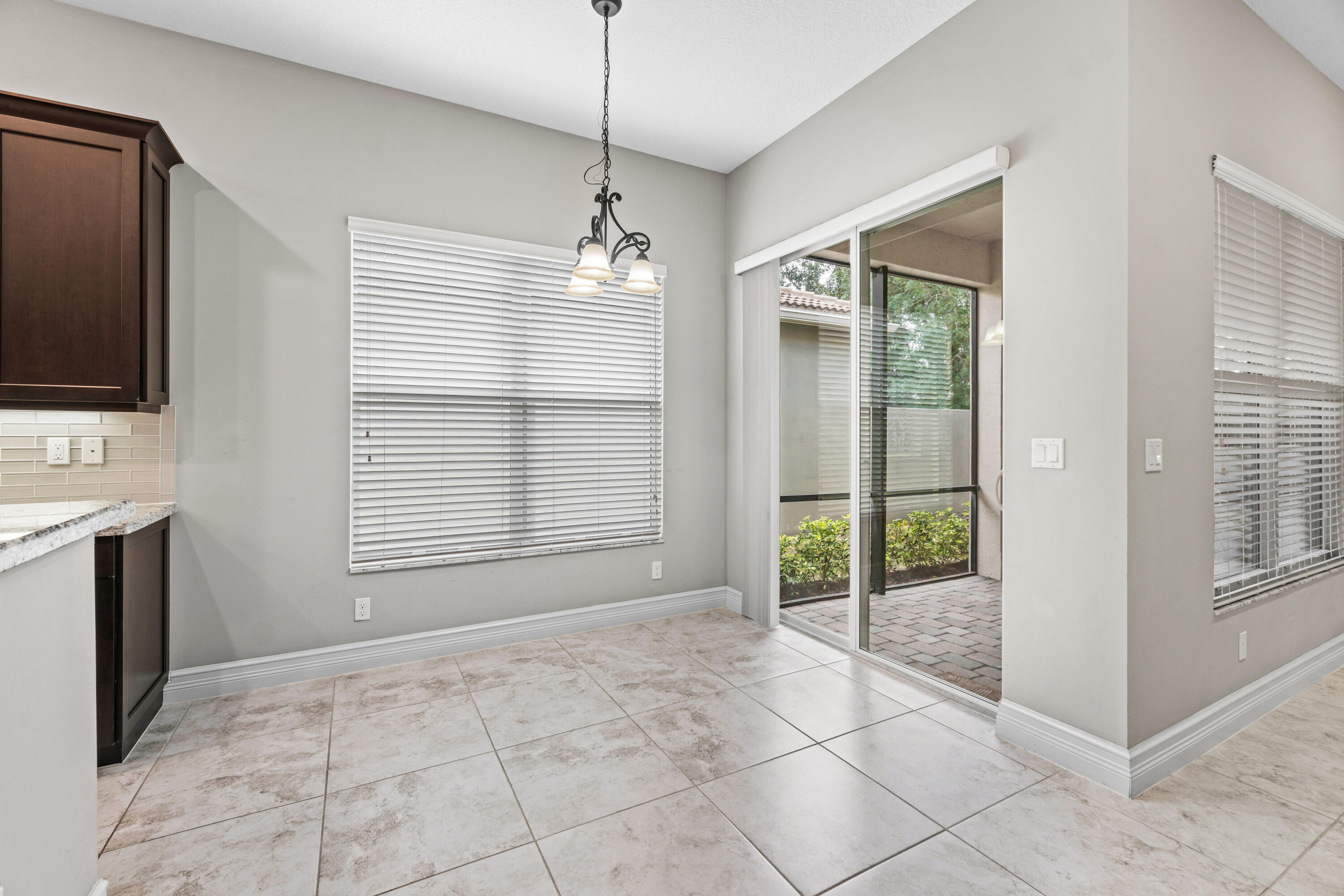 Valencia Cove - Residential Lease