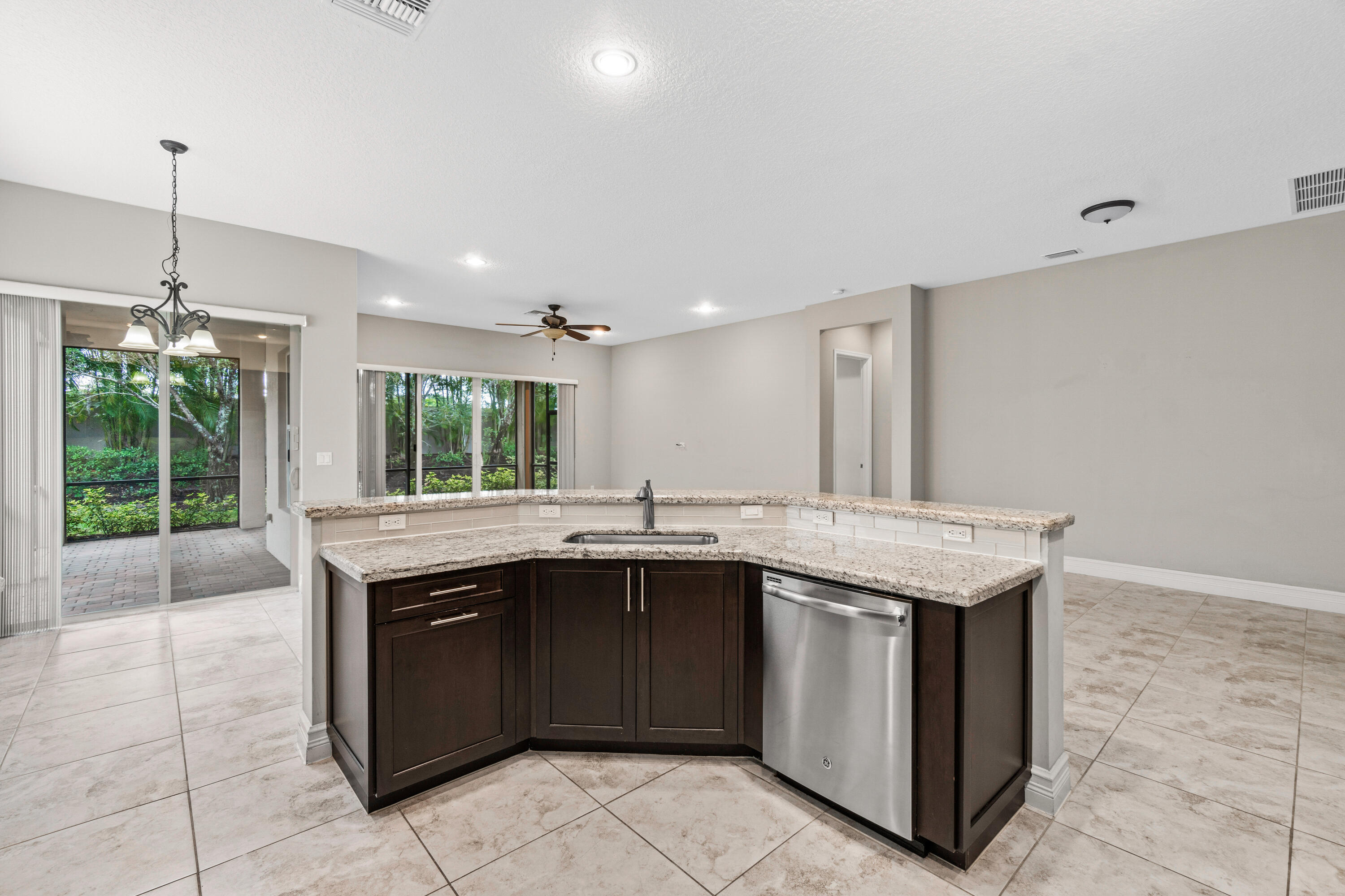 Valencia Cove - Residential Lease