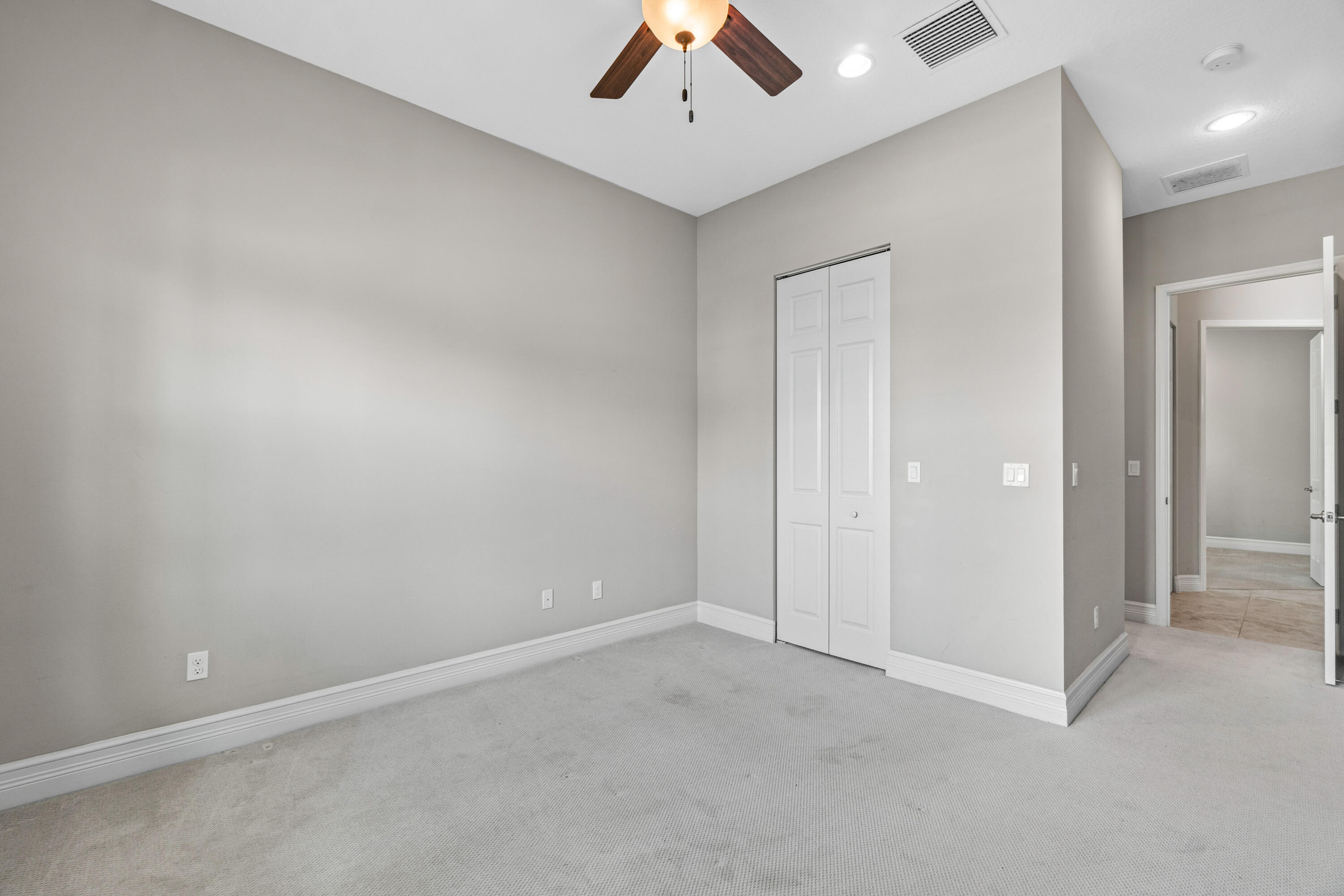 Valencia Cove - Residential Lease