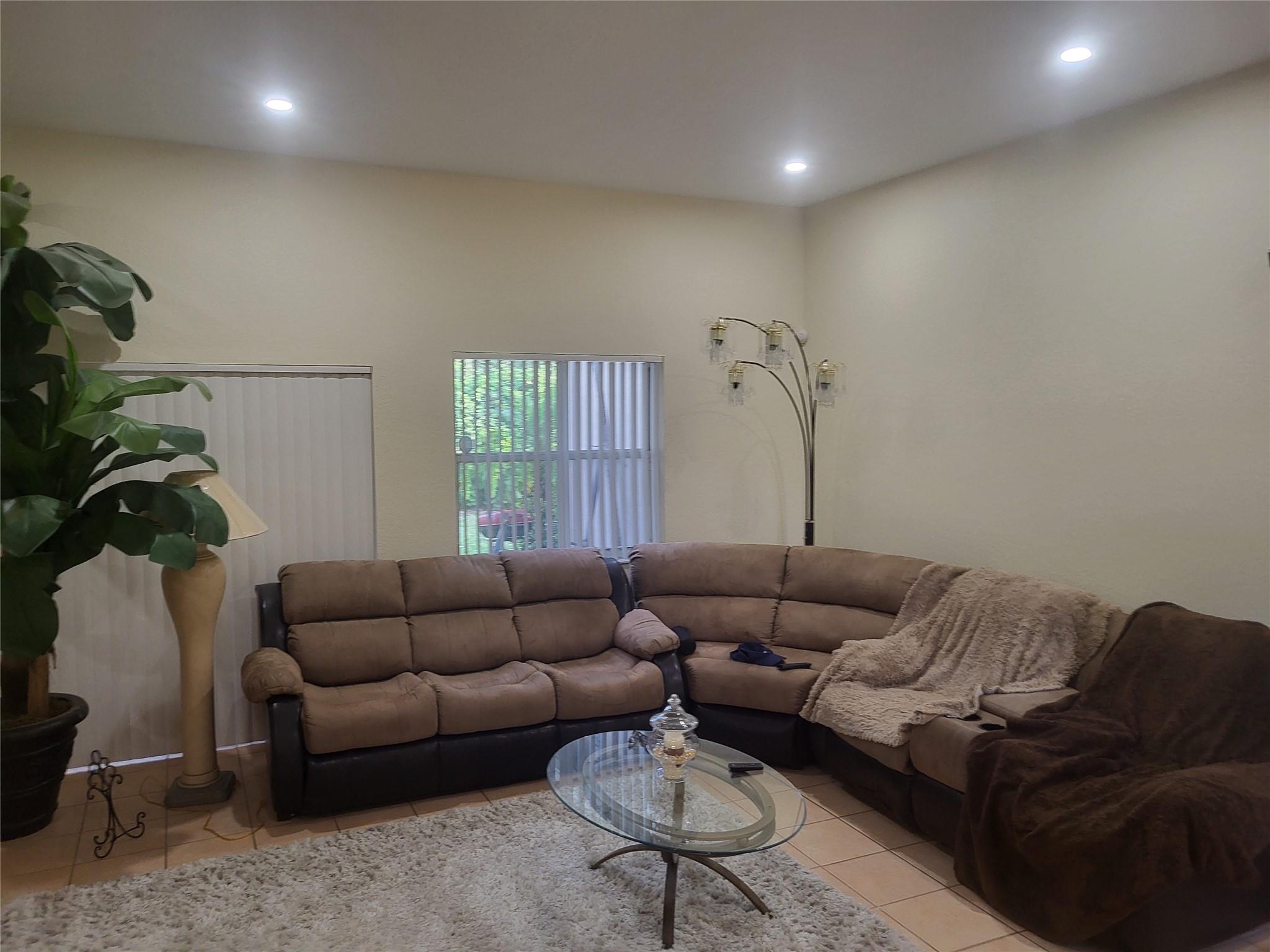 13040 NW 5th St