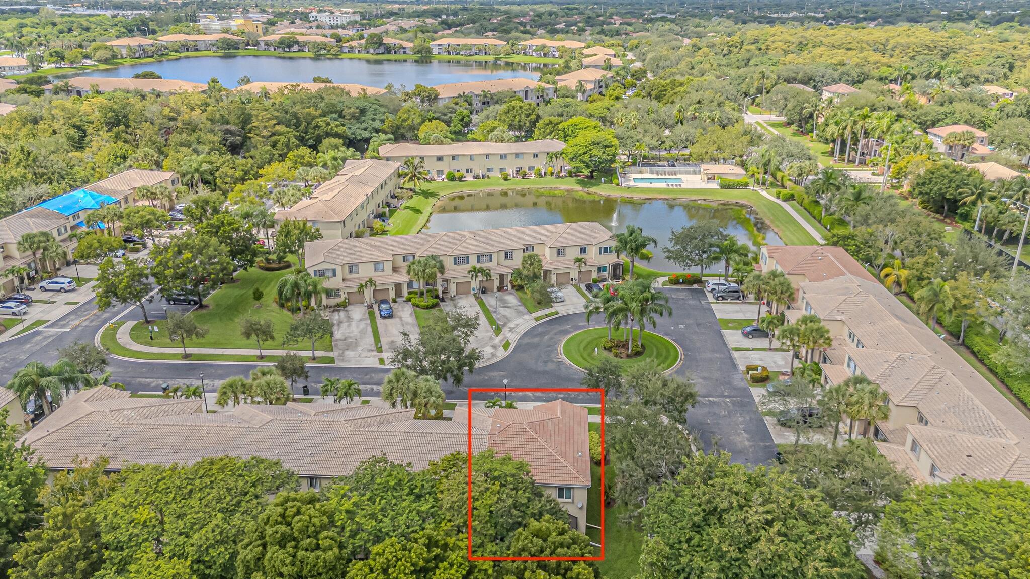 LAGO VISTA AT COCONUT CRE - Residential