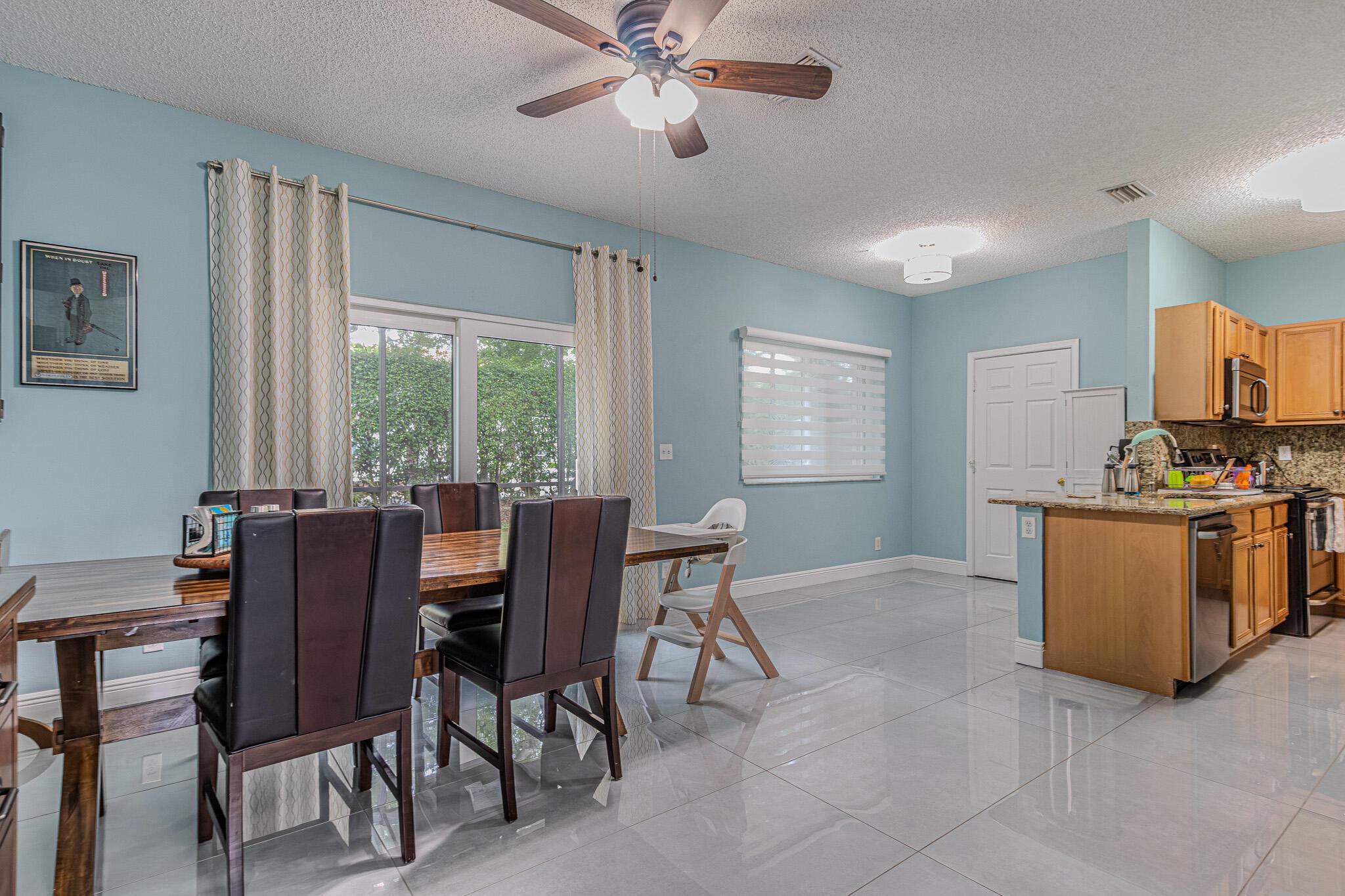 LAGO VISTA AT COCONUT CRE - Residential