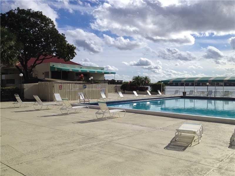 Lake Emerald - Residential