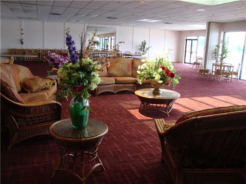 Lake Emerald - Residential