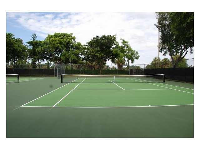 Lake Emerald - Residential