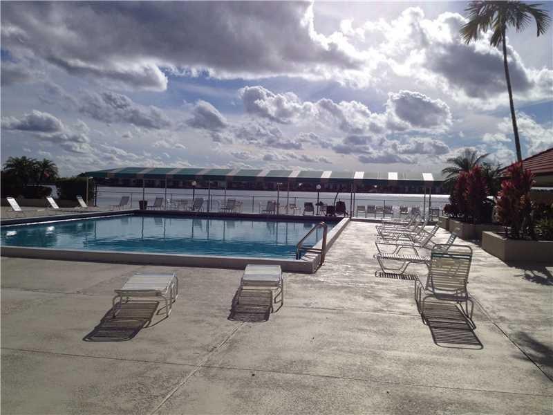 Lake Emerald - Residential