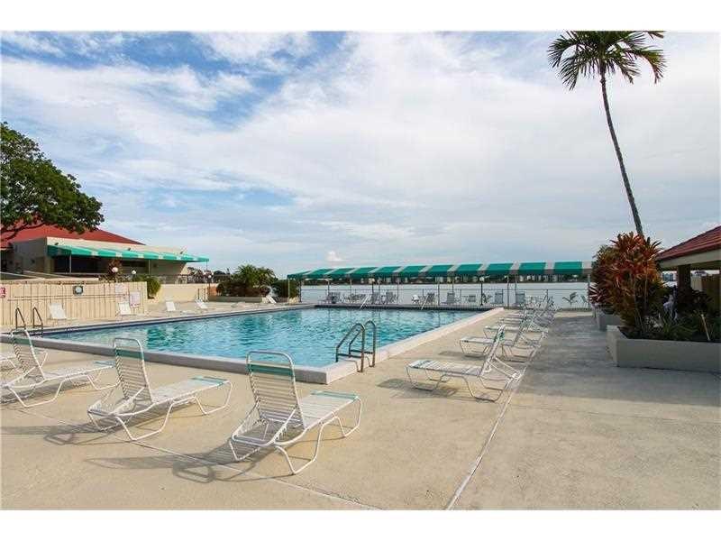 Lake Emerald - Residential