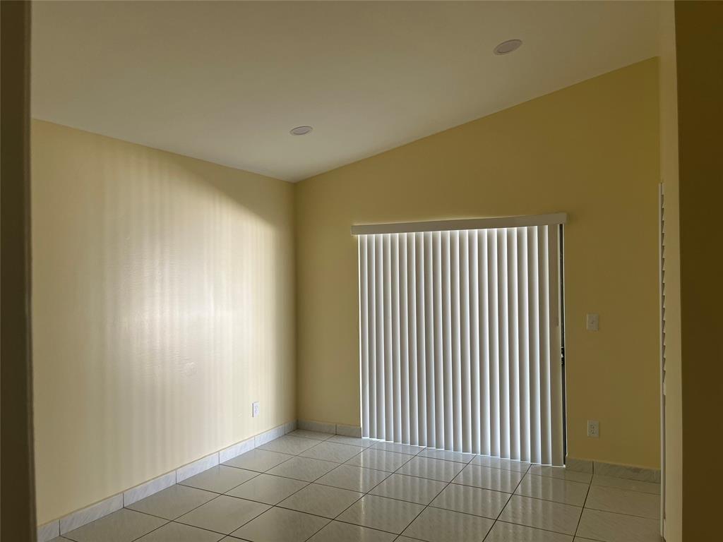 Boynton Lakes 04 - Residential Lease