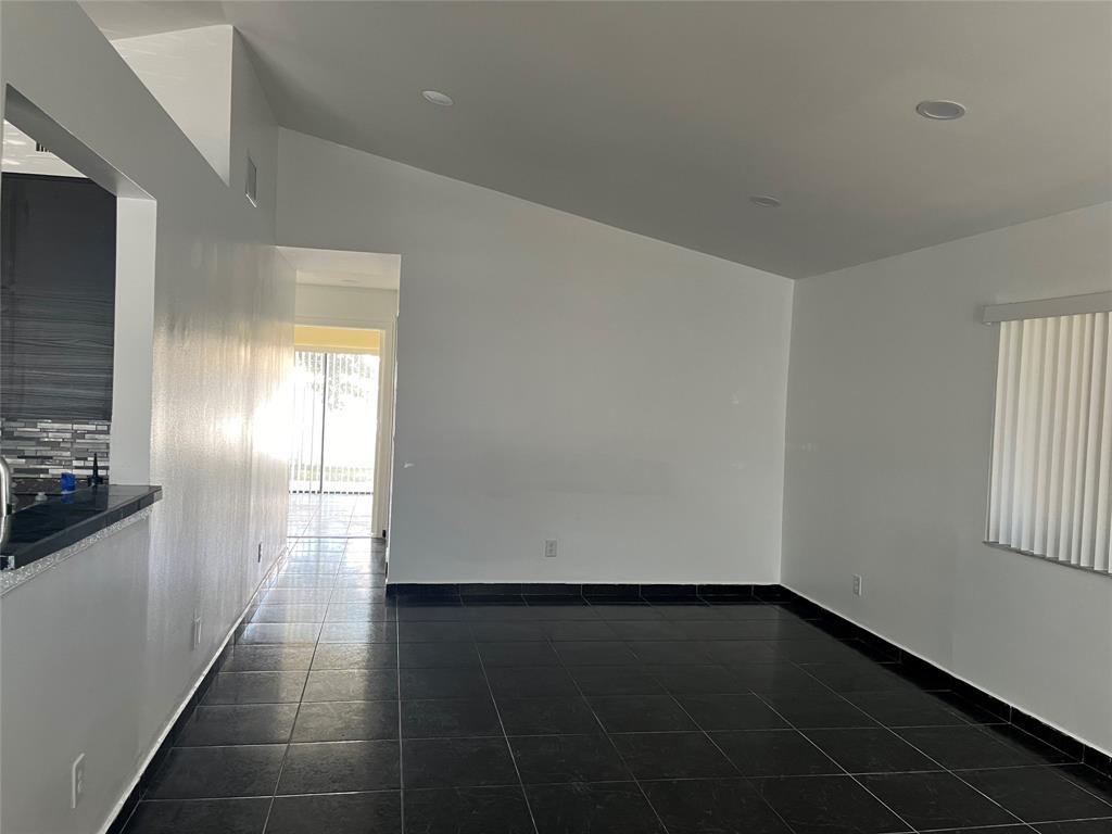 Boynton Lakes 04 - Residential Lease