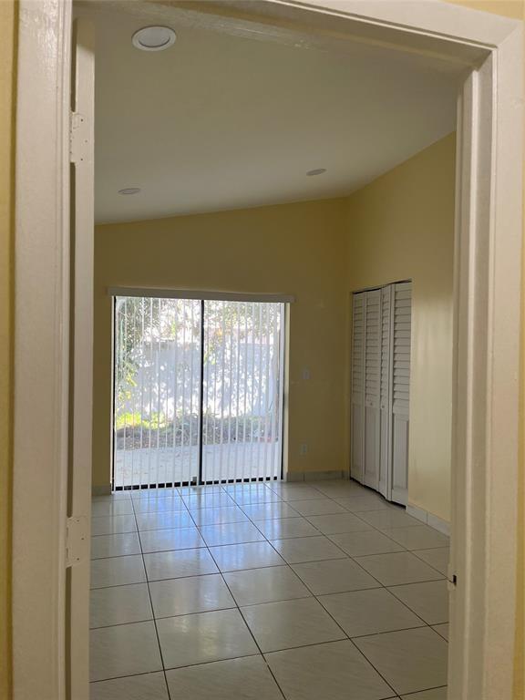 Boynton Lakes 04 - Residential Lease