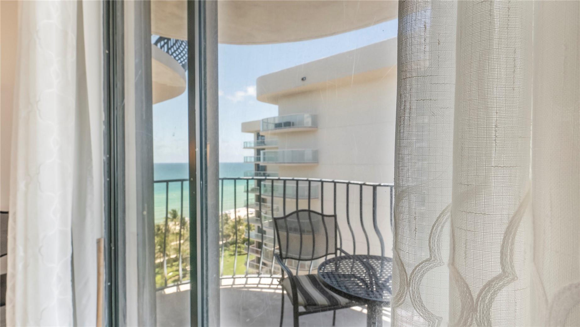 8877 Collins Ave 1107