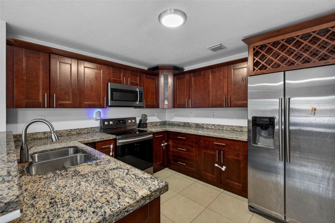 Prospect Gardens 22-26 B - Residential