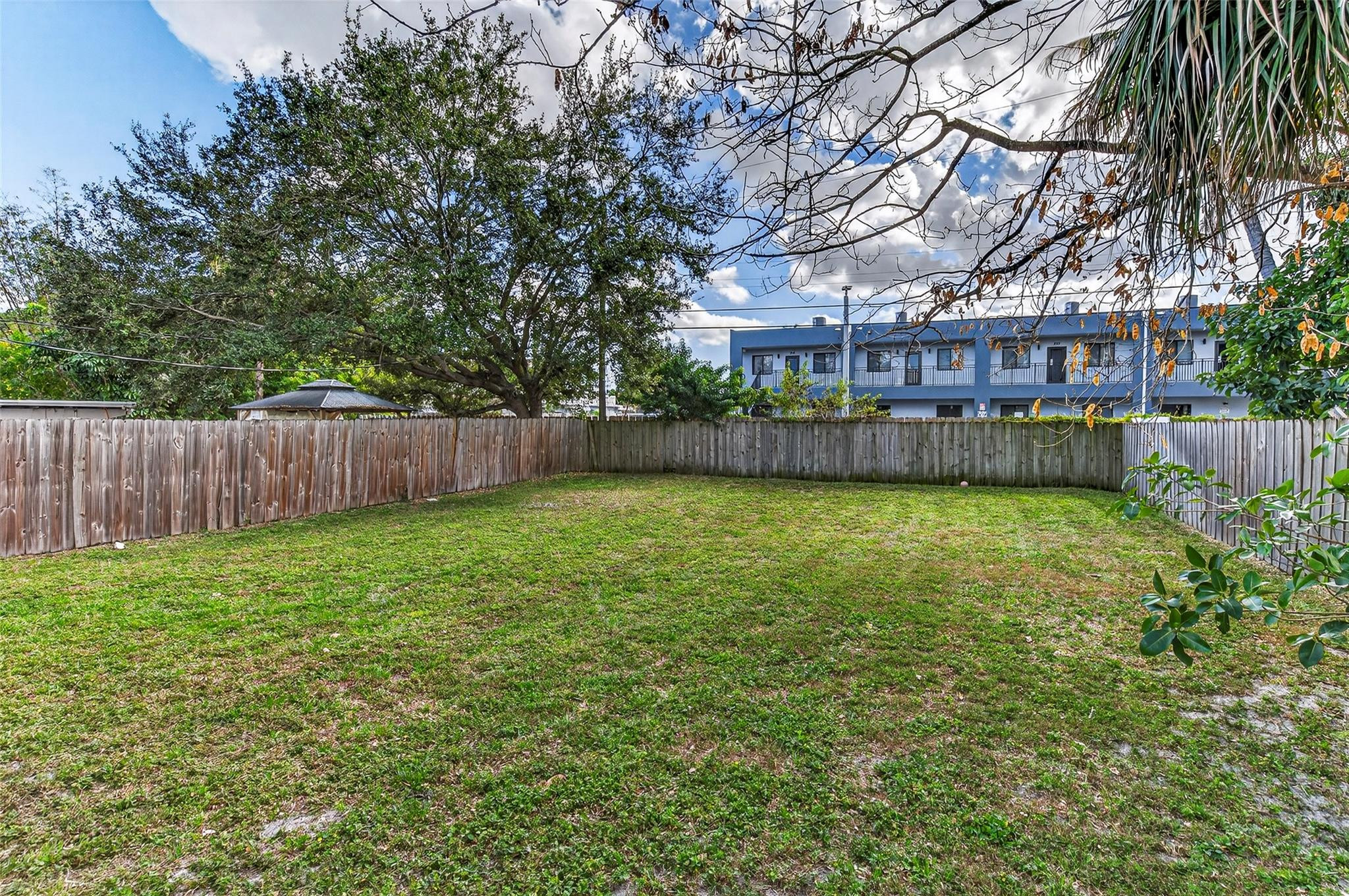 Prospect Gardens 22-26 B - Residential