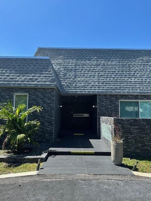 1129 W Cypress Dr
